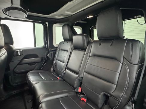 Used 2021 Jeep Wrangler Unlimited Sahara AWD/4WD image 34