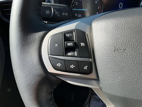 Certified 2022 Ford Explorer XLT image 28