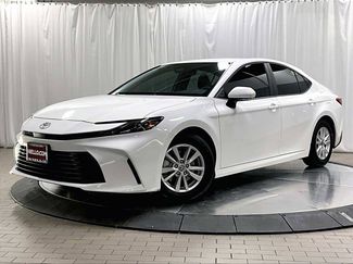 Used 2025 Toyota Camry LE video 1