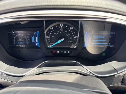 Used 2016 Ford Fusion SE FWD image 24