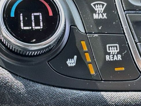 Used 2023 Chevrolet Malibu LT FWD image 16