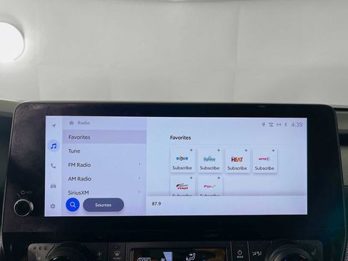 Used 2024 Toyota Grand Highlander XLE image 33