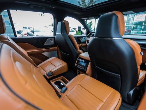 Used 2020 Lincoln Aviator Black Label w/ Dynamic Handling Package AWD/4WD image 73
