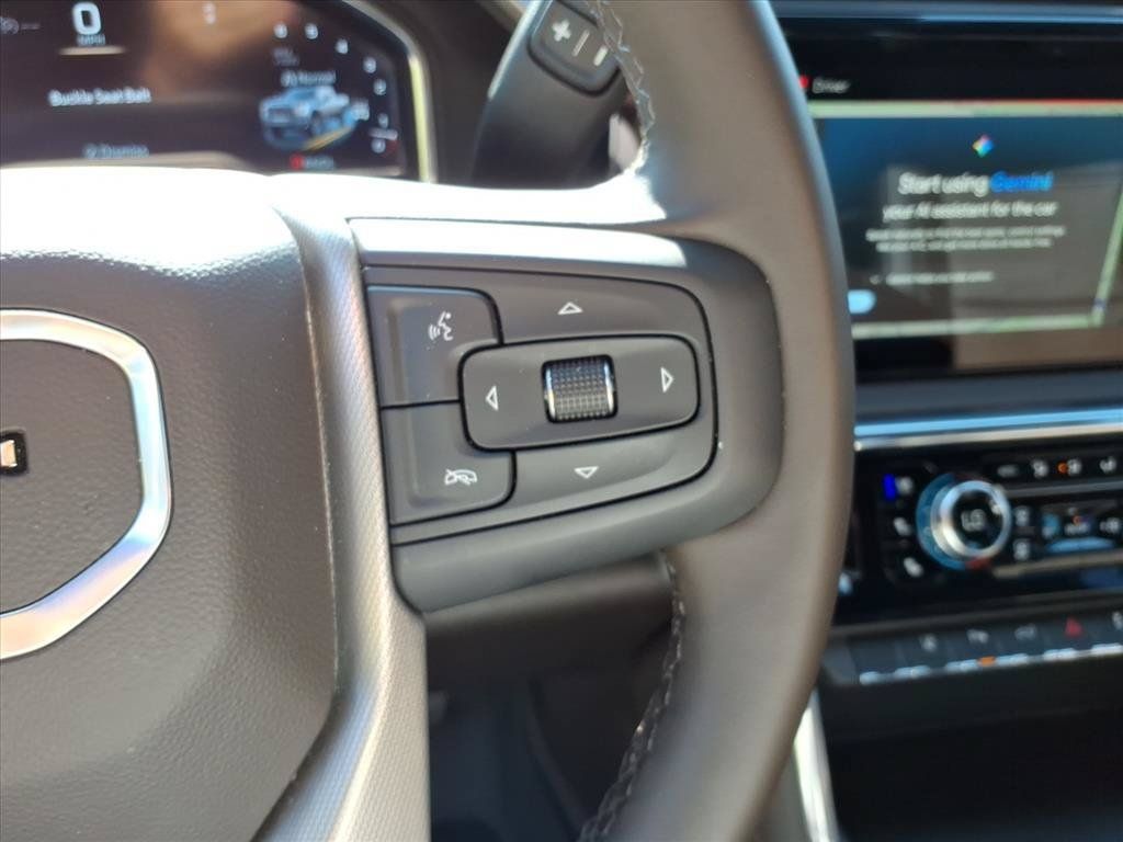 Used 2025 GMC Sierra 2500 Denali w/ Technology Package AWD/4WD image 30