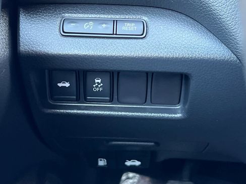 Used 2017 Nissan Altima 2.5 SV image 31