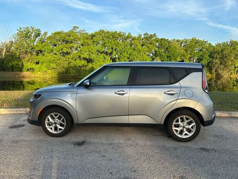 Used 2024 Kia Soul LX w/ Option Group 015 image 2