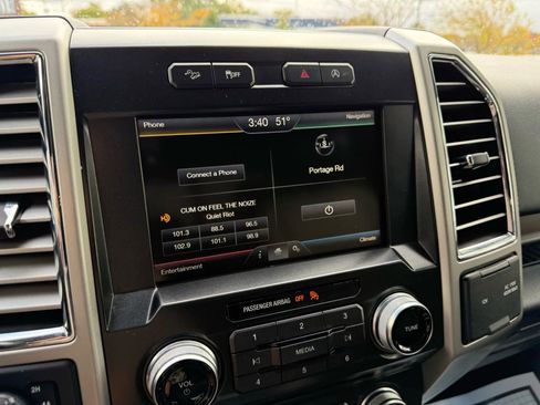 Used 2015 Ford F150 Lariat image 14