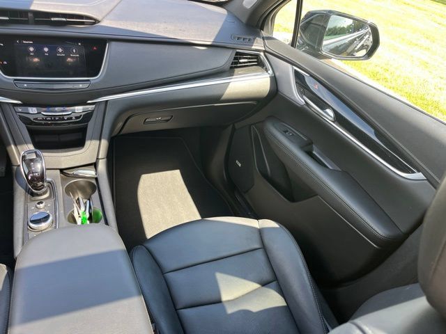 Certified 2025 Cadillac XT5 Premium Luxury FWD image 33