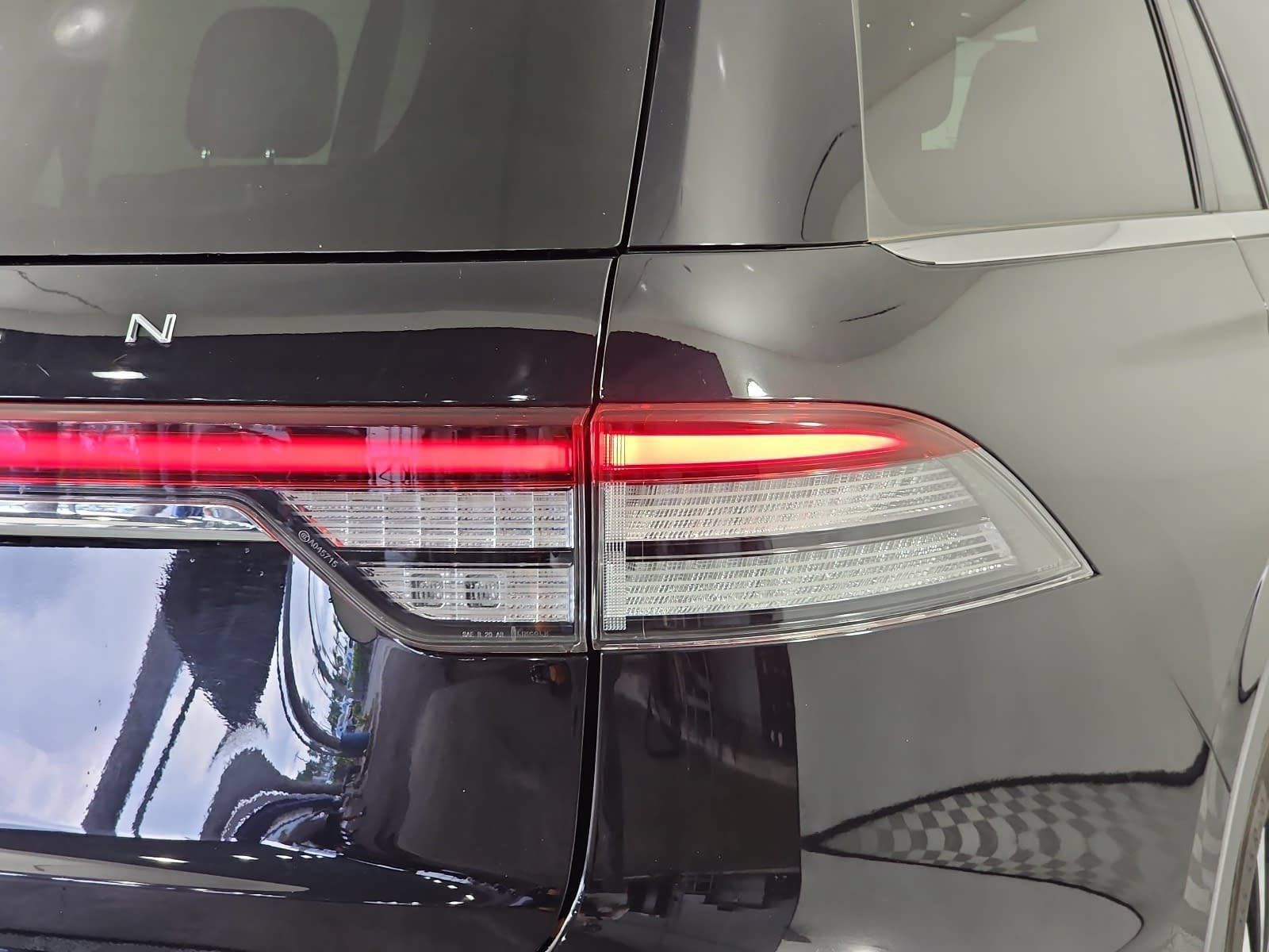 Used 2024 Lincoln Aviator Reserve RWD image 28