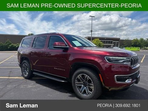 Used 2022 Jeep Wagoneer Series III AWD/4WD image 2