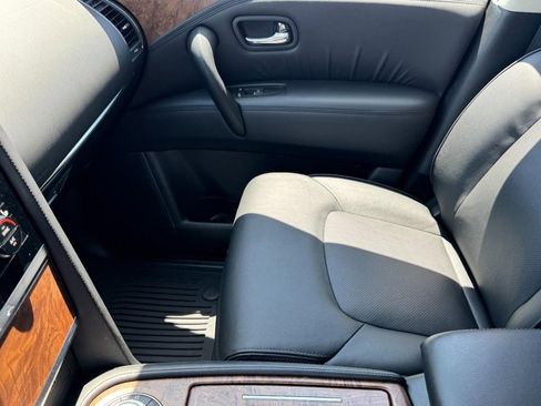 Used 2024 Nissan Armada SL w/ Captain's Chairs Package image 15