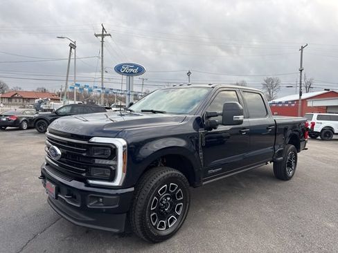 Used 2025 Ford F250 Platinum AWD/4WD image 3