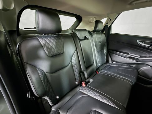 Used 2024 Ford Edge Titanium AWD/4WD image 24
