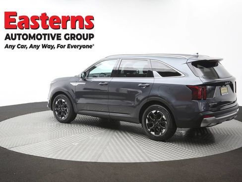 Used 2024 Kia Sorento S FWD image 65