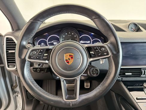 Used 2019 Porsche Cayenne S AWD/4WD image 18