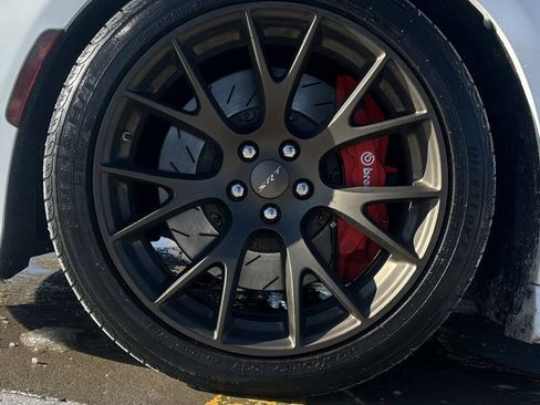 Used 2018 Dodge Charger SRT w/ Technology Group image 41