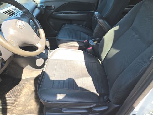 Used 2012 Toyota Yaris Sedan FWD image 8