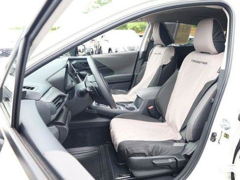 Used 2025 Subaru Crosstrek 2.5i Premium AWD/4WD image 8