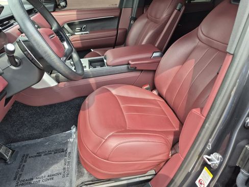 Used 2025 Land Rover Range Rover SE AWD/4WD image 16