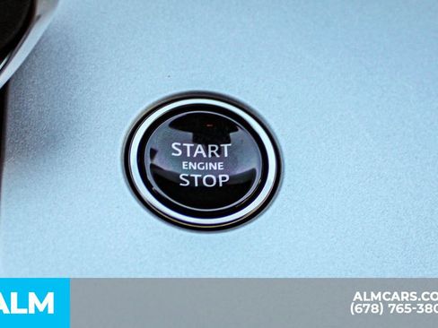 Used 2025 Land Rover Range Rover Autobiography image 24