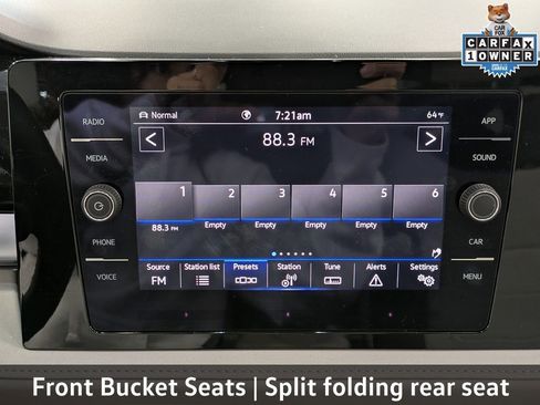 Used 2025 Volkswagen Taos SE w/ Panoramic Sunroof Package AWD/4WD image 16