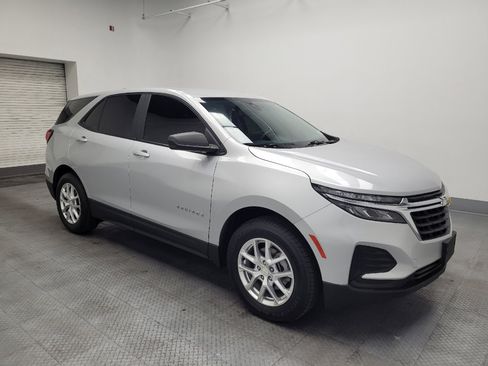 Used 2022 Chevrolet Equinox LS AWD/4WD image 11