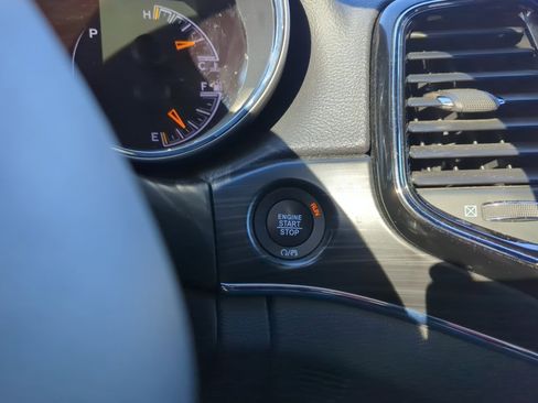 Used 2019 Jeep Grand Cherokee Limited image 30