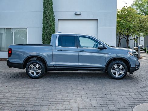 Used 2025 Honda Ridgeline RTL image 4