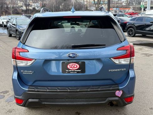 Used 2019 Subaru Forester Premium w/ All-Weather Package image 9