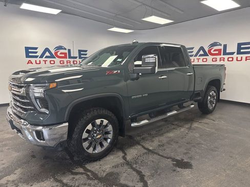 Used 2025 Chevrolet Silverado 2500 LTZ w/ LTZ Premium Package AWD/4WD image 6