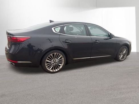 Used 2019 Kia Cadenza Limited image 20