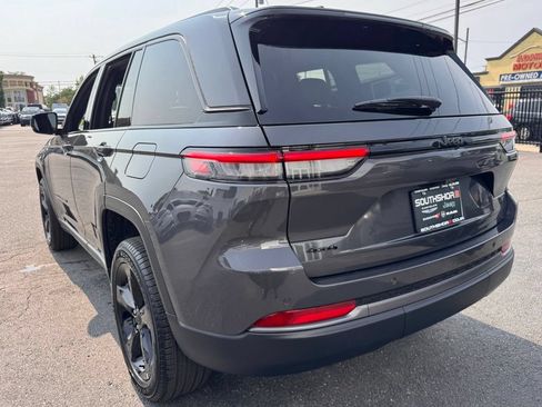 New 2026 Jeep Grand Cherokee Limited w/ Limited Altitude Package AWD/4WD image 5