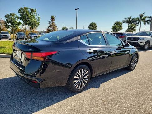 Certified 2024 Nissan Altima 2.5 SV image 5