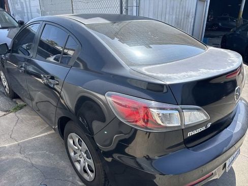 Used 2013 MAZDA MAZDA3 i SV FWD image 6