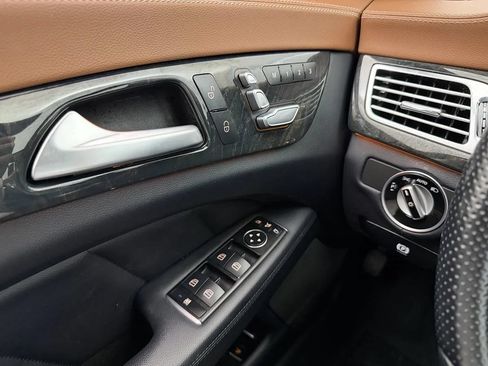 Used 2015 Mercedes-Benz CLS 400 4MATIC image 16