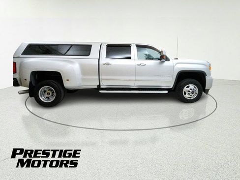 Used 2019 GMC Sierra 3500 Denali AWD/4WD image 7