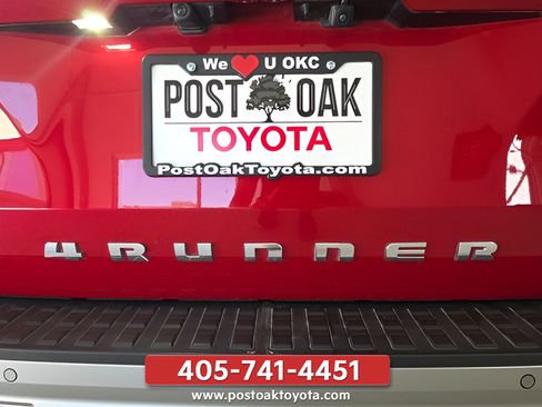 Used 2025 Toyota 4Runner Limited w/ Tow Technology Package AWD/4WD image 31