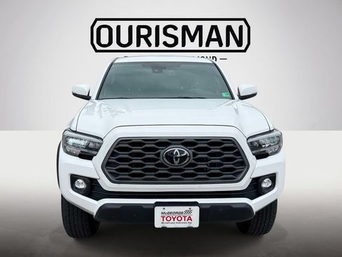 Used 2023 Toyota Tacoma TRD Off-Road w/ Technology Package AWD/4WD image 8