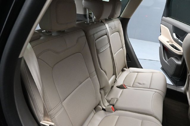Certified 2023 Lincoln Corsair Reserve AWD/4WD image 24
