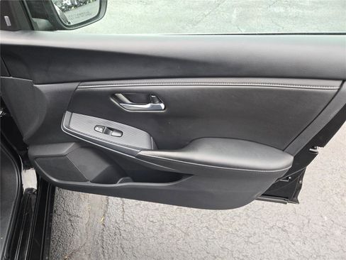 Used 2023 Nissan Sentra SV image 6