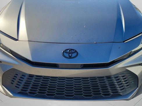 Used 2025 Toyota Camry SE image 23