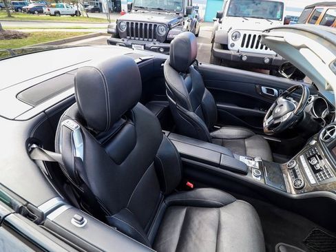 Used 2013 Mercedes-Benz SL 550 image 25
