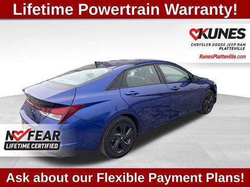 Used 2023 Hyundai Elantra SEL image 11