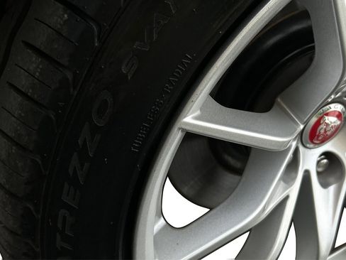 Used 2018 Jaguar F-TYPE Convertible image 44