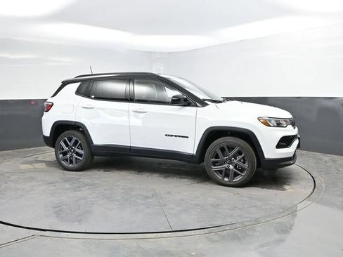 New 2026 Jeep Compass Limited AWD/4WD image 3