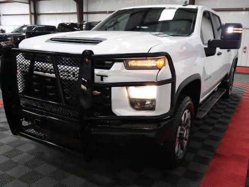 Used 2022 Chevrolet Silverado 2500 Custom w/ Custom Value Package AWD/4WD image 21