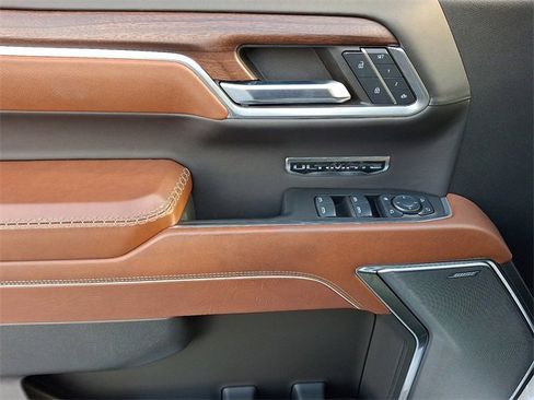 Used 2024 GMC Sierra 1500 Denali Ultimate image 12