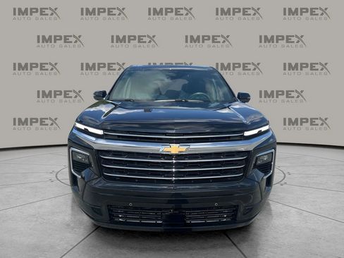 Used 2025 Chevrolet Traverse High Country image 8