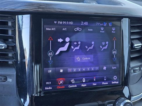 Used 2019 RAM 1500 Laramie image 17