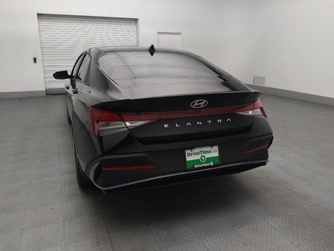 Used 2024 Hyundai Elantra SEL FWD image 6